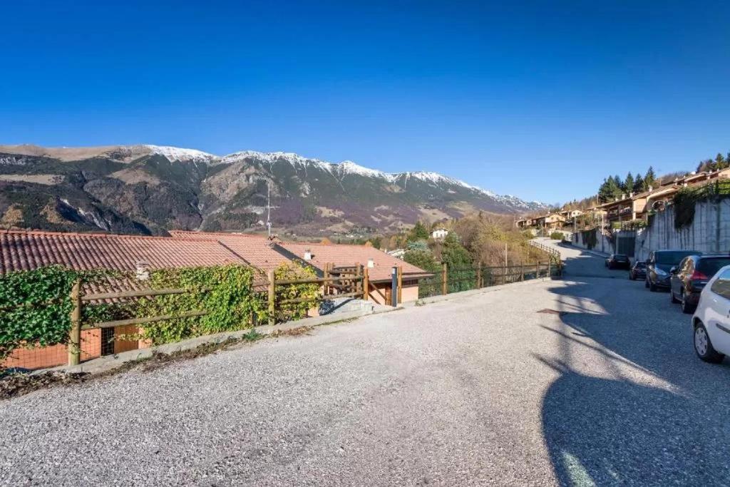 Casa Vacanze Rosalba Ferrara di Monte Baldo Dış mekan fotoğraf
