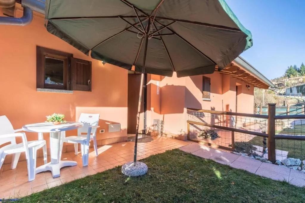 Casa Vacanze Rosalba Ferrara di Monte Baldo Dış mekan fotoğraf