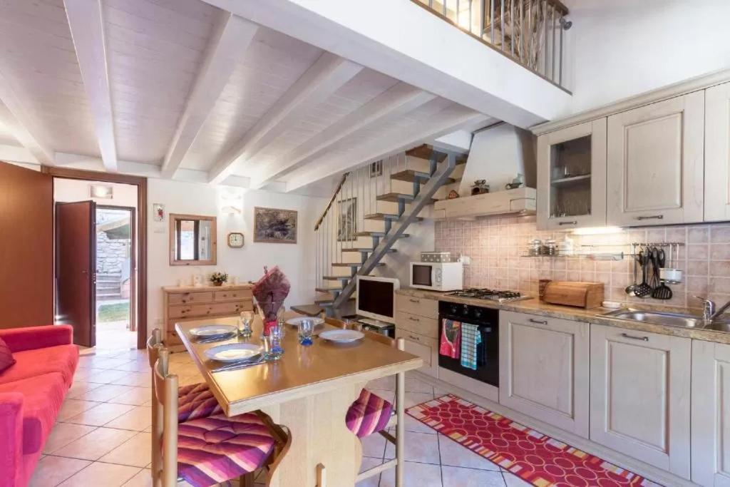 Casa Vacanze Rosalba Ferrara di Monte Baldo Dış mekan fotoğraf
