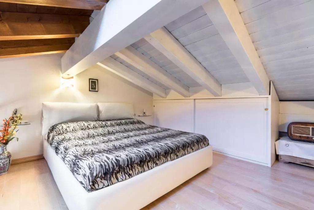 Casa Vacanze Rosalba Ferrara di Monte Baldo Dış mekan fotoğraf